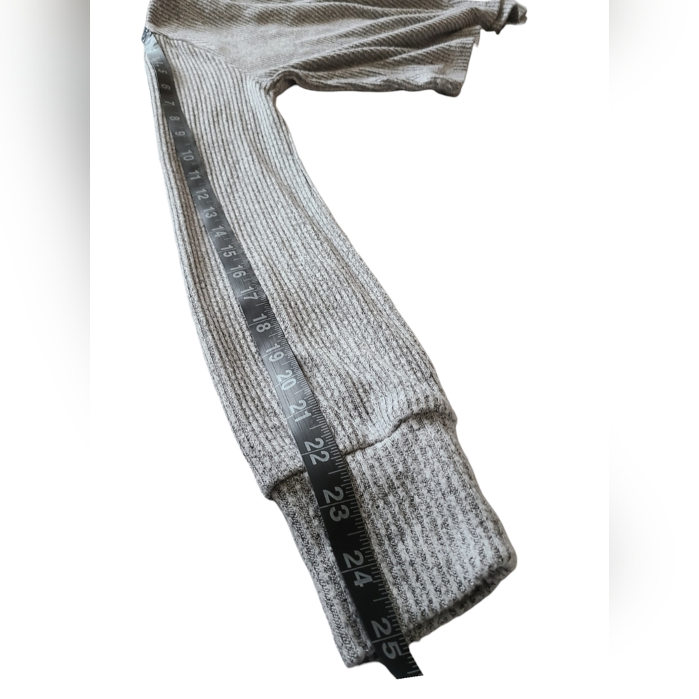 GARAGE RIBBED | CROP TURTLENECK | SIZE P/S - Picture 10 of 14